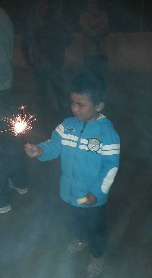 Cuenca-1-1-17-Jared-with-sparkler